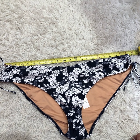 J Crew Hipster Curved Waist Cheeky Bikini Bottom Magnolia‎ Floral Navy Blue 3X - Picture 8 of 8